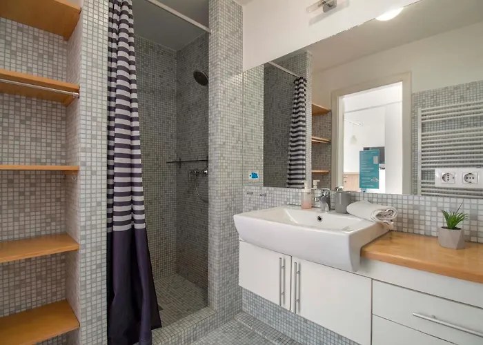 Star With Free Parking Apartament *
