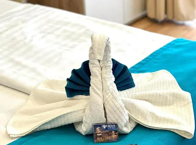 Star With Free Parking *