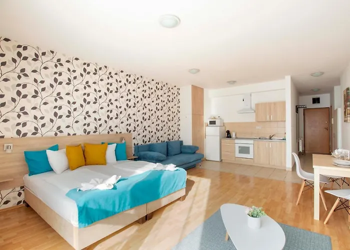 Star With Free Parking